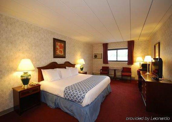 Econo Lodge Hicksville Room photo