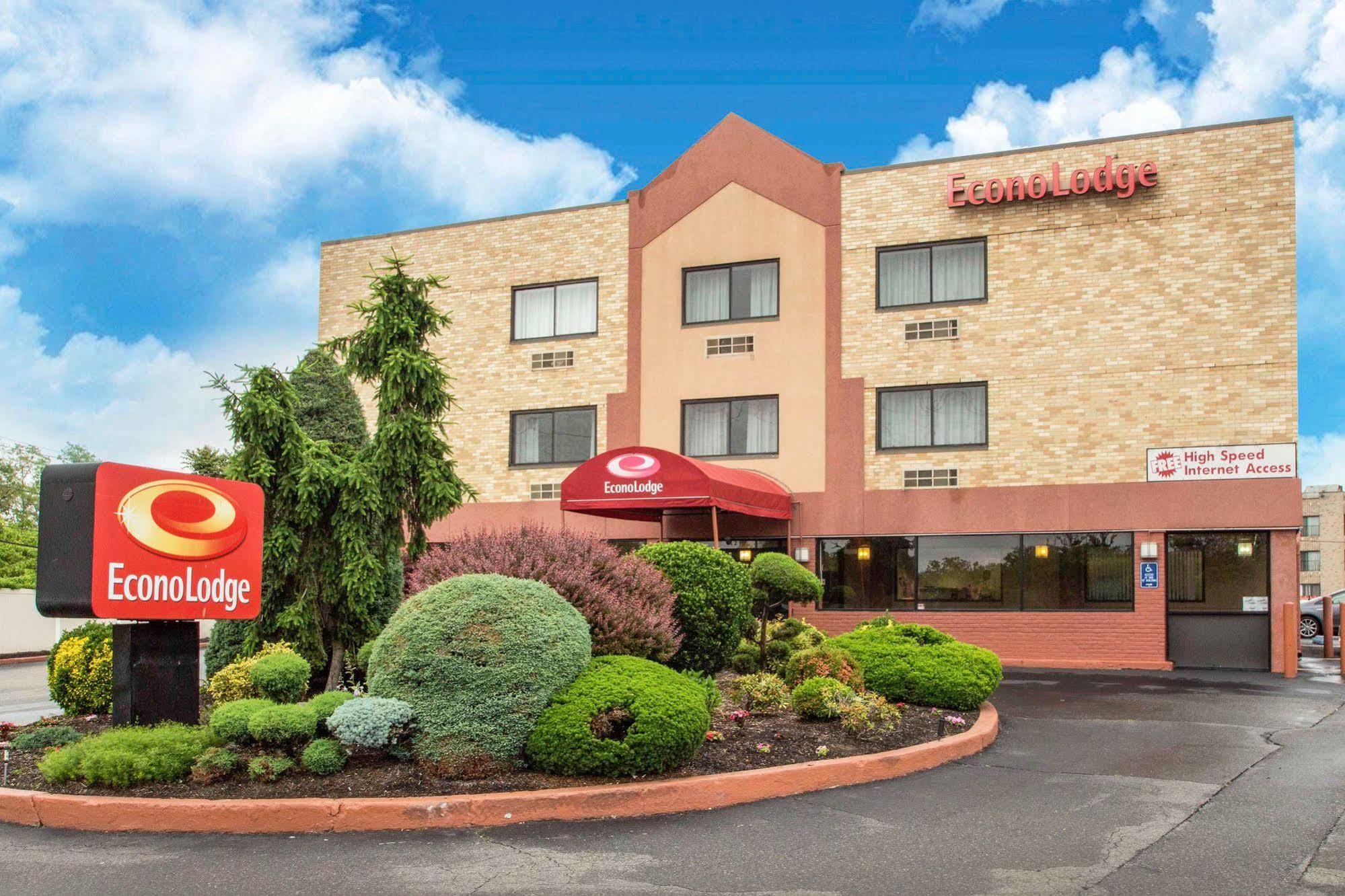 Econo Lodge Hicksville Exterior photo